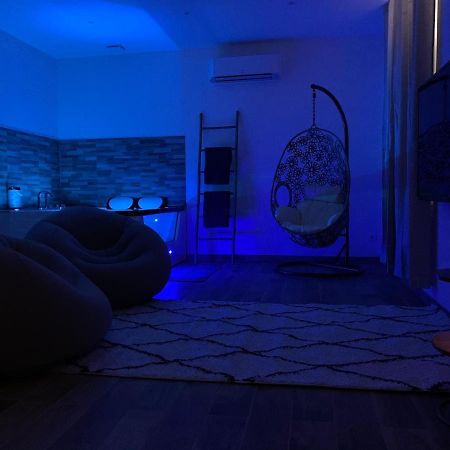 Appartement Cosy Jacuzzy Luxe Gare De ツーロン エクステリア 写真
