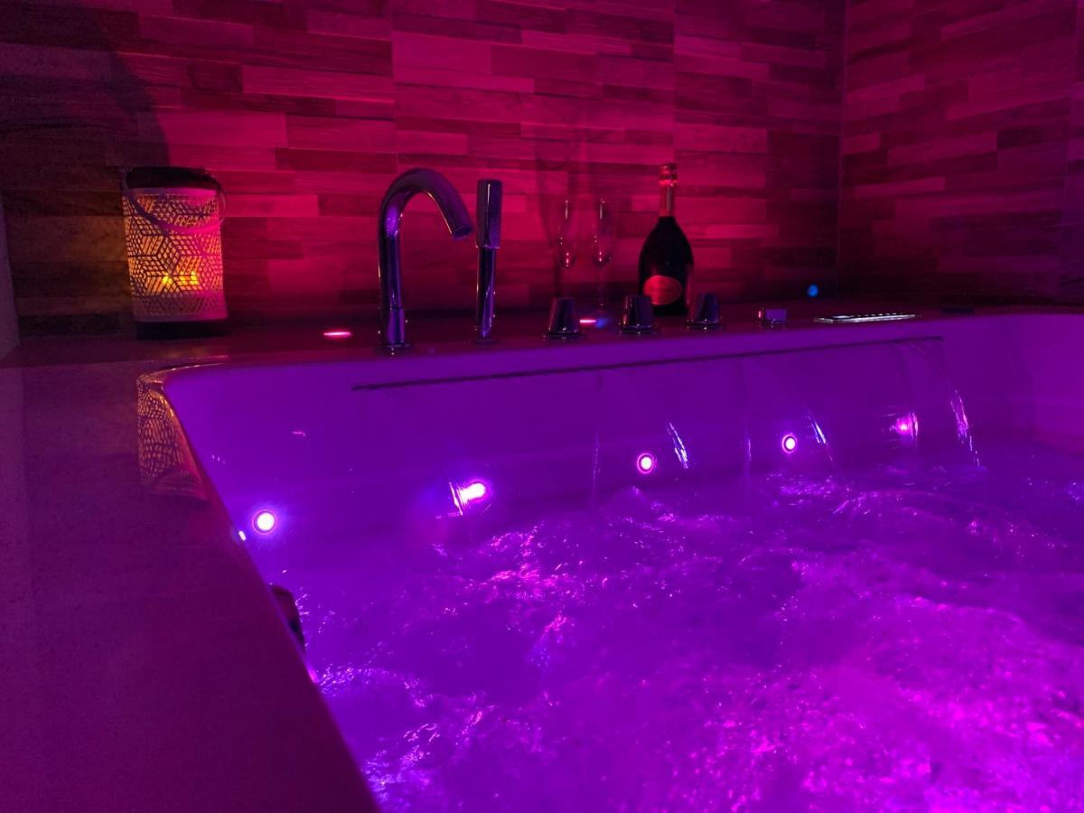 Appartement Cosy Jacuzzy Luxe Gare De ツーロン エクステリア 写真