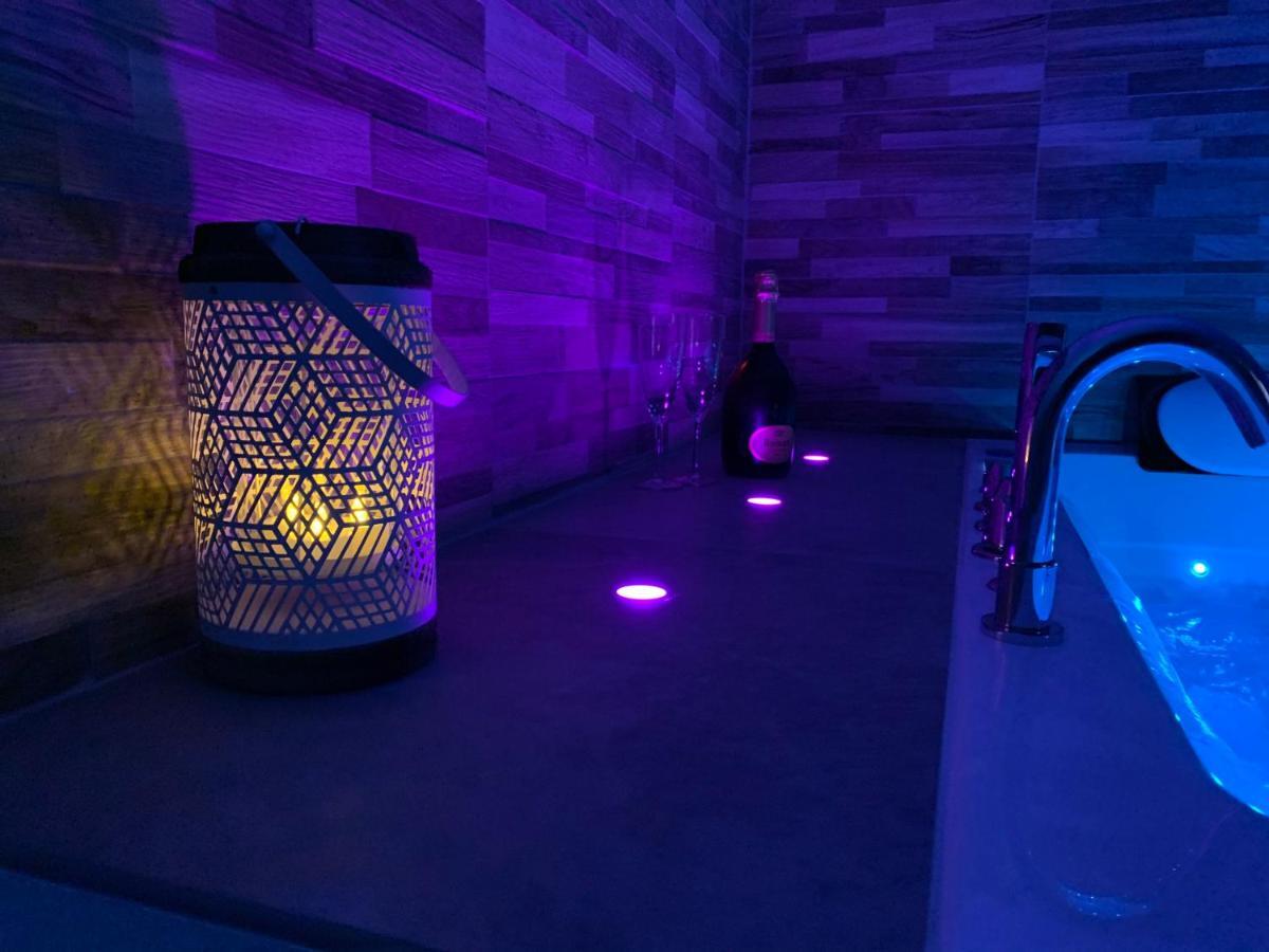 Appartement Cosy Jacuzzy Luxe Gare De ツーロン エクステリア 写真