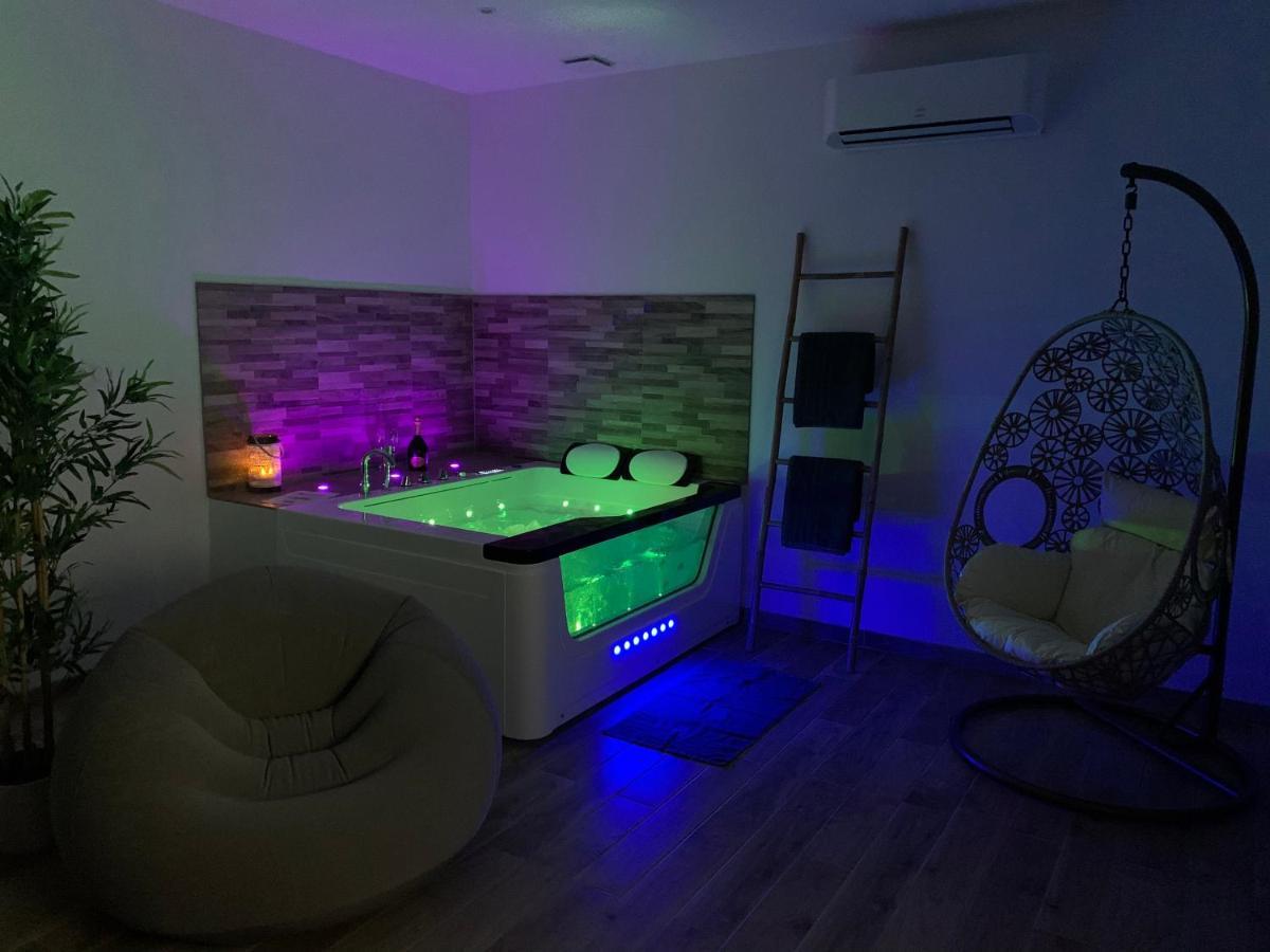 Appartement Cosy Jacuzzy Luxe Gare De ツーロン エクステリア 写真